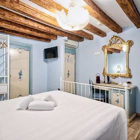 Piccolo Vecellio Hotel Venetië Buitenkant foto